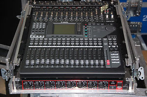 Yamaha 01V96i mit Behringer ADA8200 Ultragain und Case