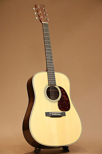 Martin HD-28V New  w/ Hard case