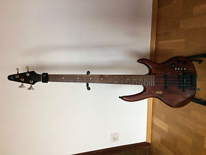 Piccolo bass with Roland GK3B Midi Pickup - Hohner B Bass Profesional IV