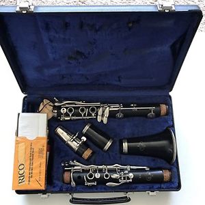 Buffet Crampon E11 Intermediate Wood Bb Clarinet-Made In Germany-w/mouth piece