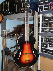 The Loar LH-700-VS Archtop Acoustic Guitar Hand-Carved w/ Hard Shell Case