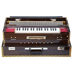 Good Design Harmonium Folding Harmonium 13 Scale Changer 4Reed Walnut Color