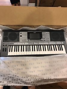 Yamaha PSR-S970 Arranger Workstation 61 key with on board speakers