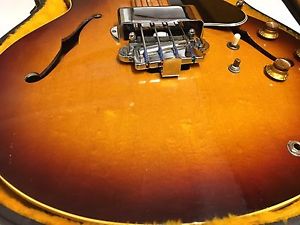 1967 Gibson bass Eb2 D Sunburst with is ohsc