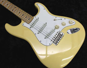 FENDER YNGWIE MALMSTEEN STRATOCASTER Used 2012 w/ Hard case