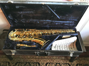 YAMAHA YTS-61 Professional Model Saxaphone with case and more MADE IN JAPAN