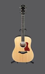 Taylor 510e 2014 Dreadnought Acoustic Electric Guitar With Case
