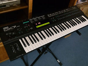 Yamaha DX7IIFD & floppy disks with sounds & supplimentary CD