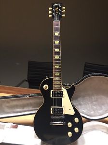 2005 Gibson Les Paul Classic - Ebony Black w/OHSC  7.7 LBS