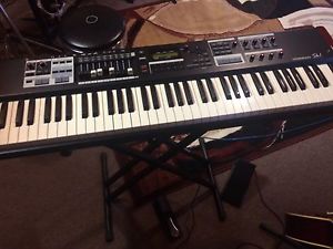 Hammond SK1 - 73 with pedal in excellent condition (Like brand new)