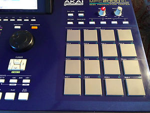 CLASSIC AND COOL AKAI MPC-2000 XL MCD BLUE GREAT CONDITION! LOW$$