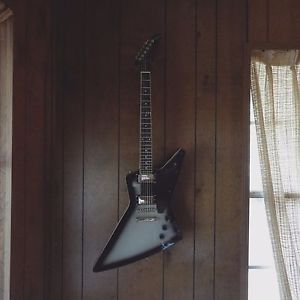 (w/ Free Broken Big Muff) 2013 Epiphone Brendon Small Thunderhorse