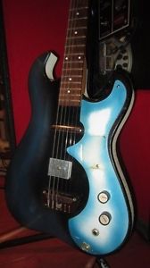 Vintage Silvertone Model 1451 Solidbody Electric Guitar Amp In Case Black/Blue