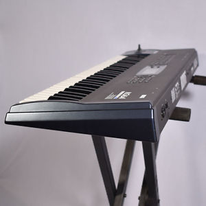 Korg N364 Excellent condition / FREE WARRANTY/ FREE SHIPPING/ BRIGHT BLUE LCD