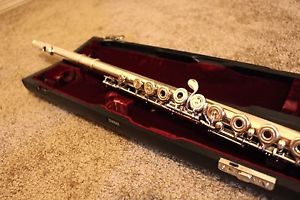 Yamaha 674 Professional Flute Off-Set G Key Sterling Silver (Used)