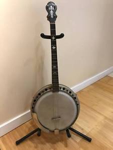 Vintage Majestic Tenor Banjo 4 string