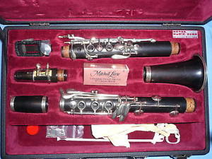 sofort spielb., überholte alte (Militär-)B-Klarinette; Böhm-System; viel Zubehör