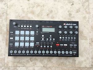 Elektron Analog Rytm -fast unbenutzt- mit OVP und Zubehör