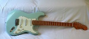 Fender Stratocaster Custom shop Electric Guitar (USA) neckbirds eye maple