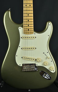Fender American Standard Strat in Jade Pearl Metallic, Maple Pre Owned