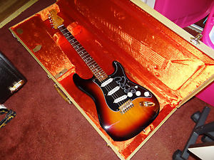 USA Fender Stratocaster Electric Guitar (Stevie Ray Vaughan Model) NO RESERVE!!!
