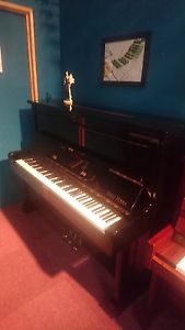 Fritz Kuhla professional black gloss upright piano