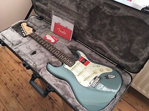 BRAND NEW Fender American Professional 2017 Stratocaster (Sonic Gray, Rosewood)