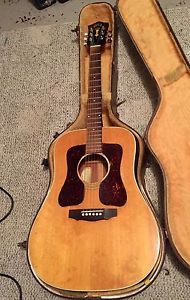 1972 Guild D-40 Vintage natural top Dreadnought acoustic guitar