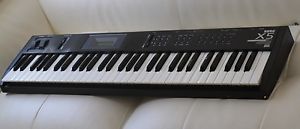 korg x5 con ediciones para musica latina