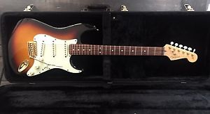 Fender Stratocaster USA Sunburst / Gold Texas Specials 2001