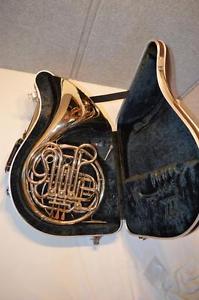 YAMAHA YHR-668N FULL DOUBLE FRENCH HORN - SILVER - EXC. PLAYING. CONDITION