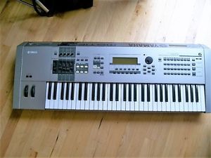 Yamaha  Original Motif 6 Synthesizer 61 key keyboard MINTY