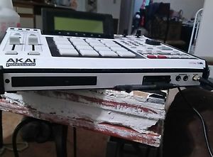 Akai MPC2500 Limited Edition Music Production Station