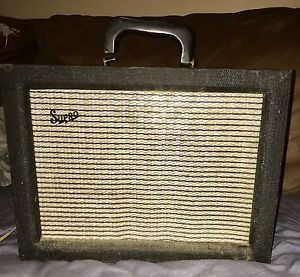 Vintage Supro Tube  Guitar AMP Works