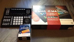 Native Instruments Maschine Studio (Black) + Komplete 10 Ultimate Bundle