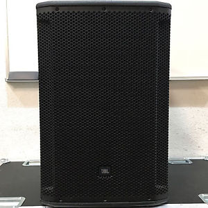 JBL SRX815P 15" Two-Way Bass Reflex Self-Powered System