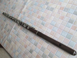 FLÛTE TRAVERSIERE EN PALISSANDRE SYSTEME BOEHM