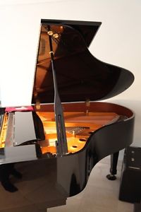 Kawai RX2 Grand piano