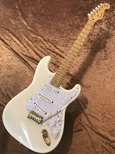 Fender Japan STR -135RK Used  w/ Gigbag