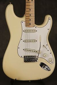 original 1974 Fender Stratocaster WHITE staggered pickups 8 lbs 3.4 oz HANG TAG!