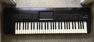 Korg KROME 61 Workstation Keyboard **EX DISPLAY**