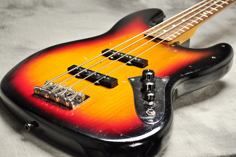 Used FENDER USA Fender USA / American Vintage 62 Jazz Bass 3CS from JAPAN EMS
