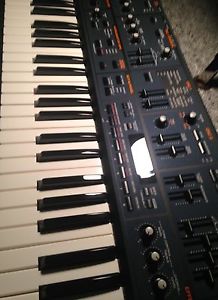 Roland Jp-8000   Vintage Synth - Awesome Condition