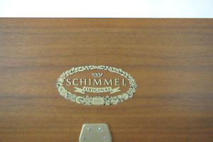 Schimmel Klavier