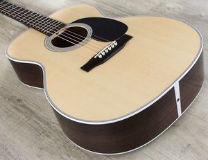 Martin Standard 000‑28 Auditorium Acoustic Guitar Ebony Fingerboard + Case
