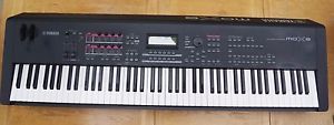 Yamaha MOX8 Keyboard MOTIF XS MIDI/USB 88-Key Synthesiser