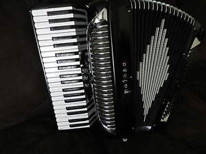 Petosa Italian Piano Accordion