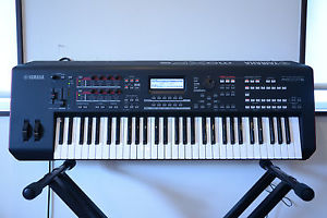Yamaha MOXF6 61-key Synthesizer Workstation w/gig bag MOTIF XF Semi-weighted Key
