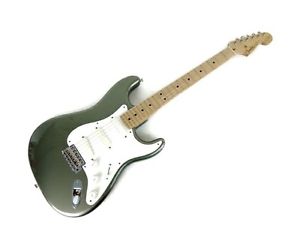 Fender CS: Electric Guitar Eric Clapton Stratocaster PTR USED