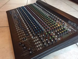 Mackie 2404VLZ4 24-channel 4-Bus FX Mixer w/ USB 2404-VLZ4